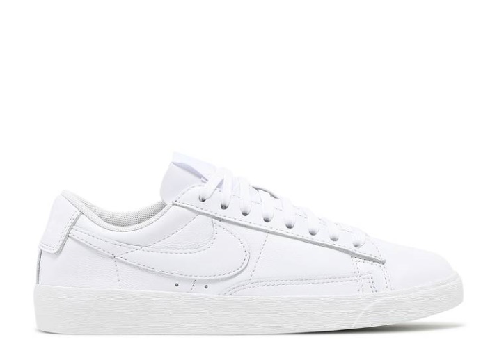 Nike Wmns Blazer Low Le - Triple Blanco
