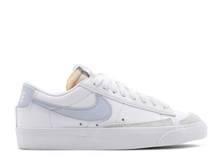 Nike Wmns Blazer Low '77 - Blanco Fantasma