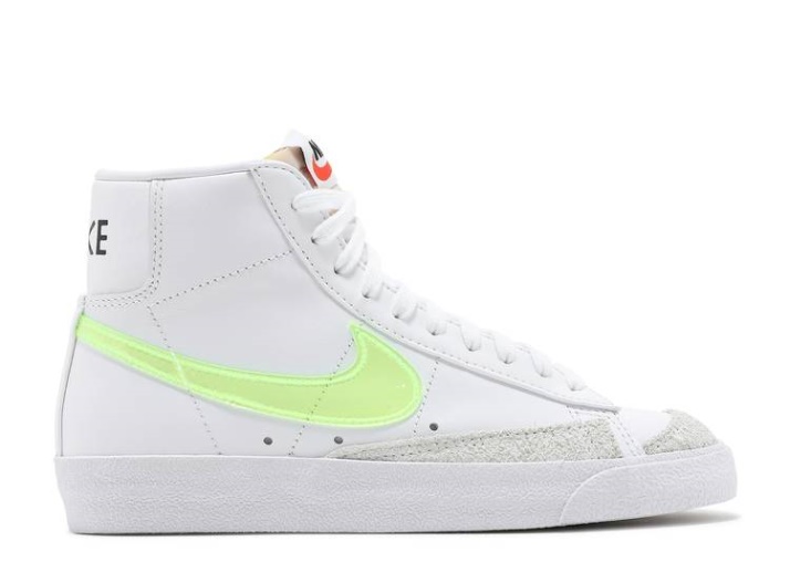 Nike Wmns Blazer Mid '77 Essential - Blanco Volt