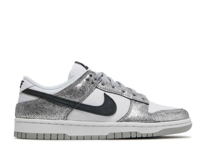Nike Wmns Dunk Low - Chicas Doradas