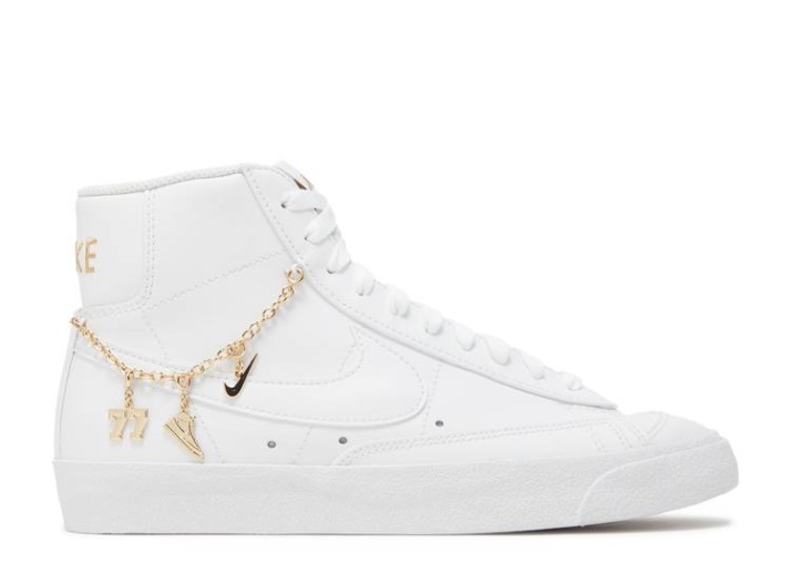 Nike Wmns Blazer Mid '77 Lx - Amuletos De La Suerte Blanco/dorado Metalizado