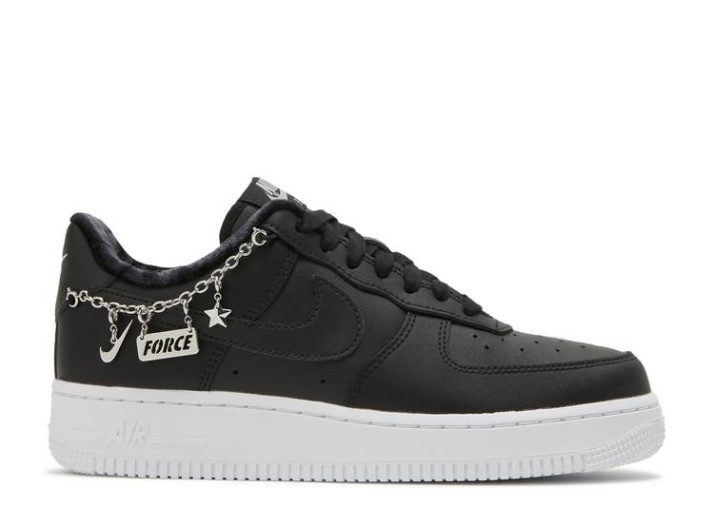 Nike Wmns Air Force 1 '07 Lx - Amuletos De La Suerte Negro/blanco