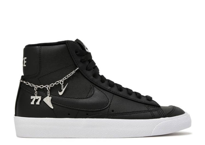 Nike Wmns Blazer Mid '77 Lx - Amuletos De La Suerte Negro/plata Metálica