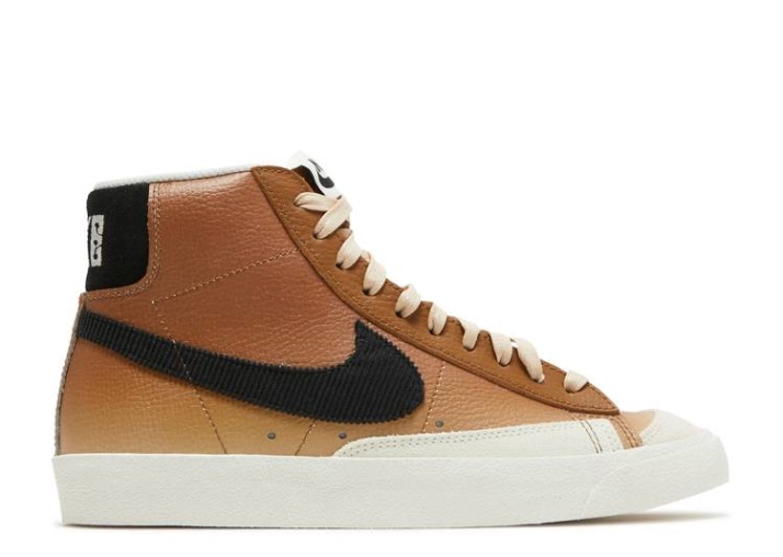 Nike Wmns Blazer Mid '77 Se - Marrón Ale