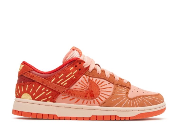 Nike Wmns Dunk Low - Solsticio De Invierno