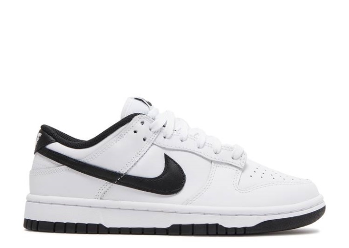 Nike Wmns Dunk Low - Blanco Negro