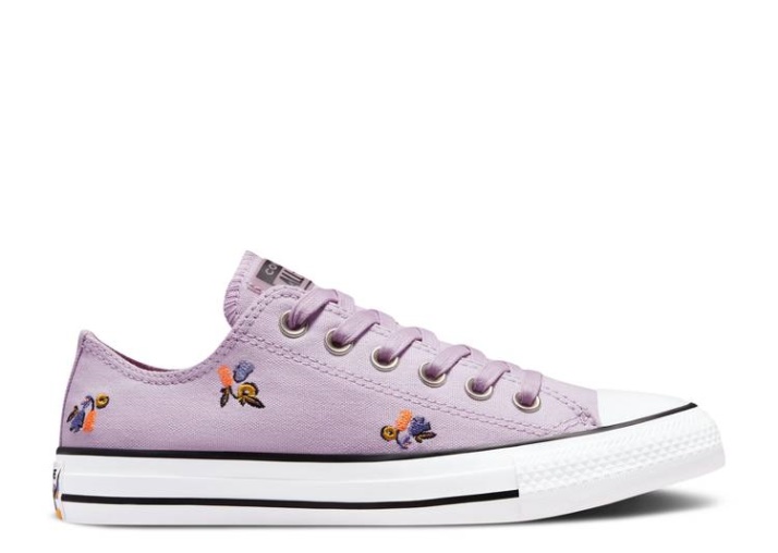 Converse Wmns Chuck Taylor All Star Low - Juntos Somos Más Fuertes