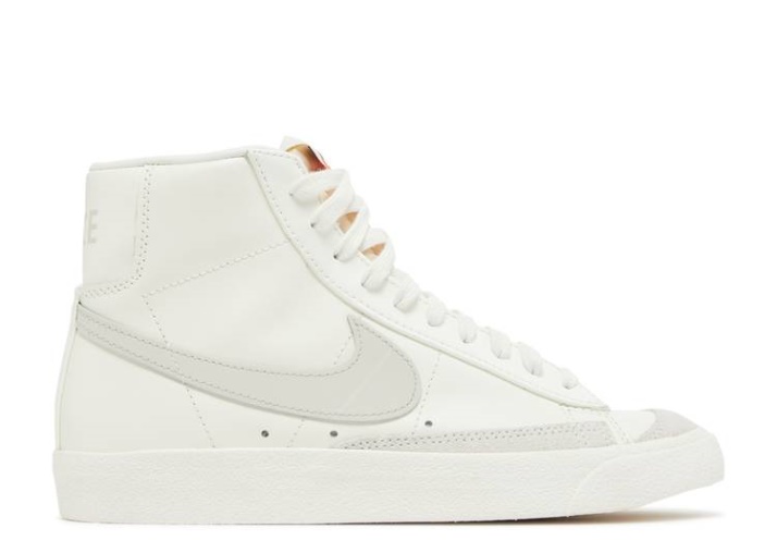 Nike Wmns Blazer Mid '77 Vintage - Sail Light Hueso