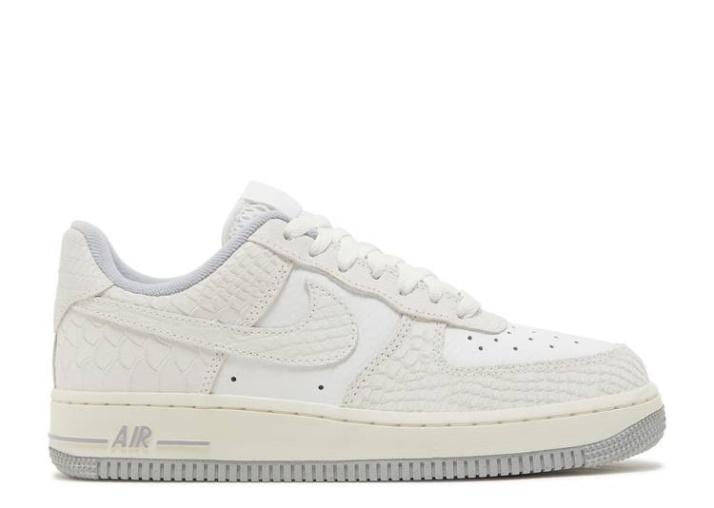 Nike Wmns Air Force 1 '07 - Blanco Pitón