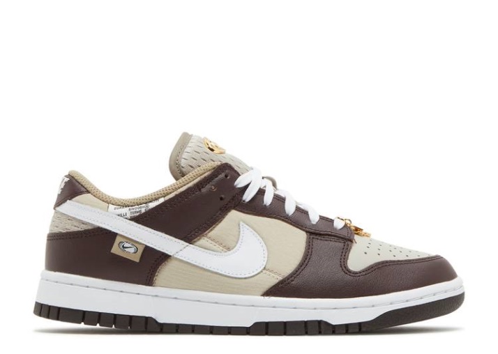 Nike Wmns Dunk Low - Marrón Orewood Claro