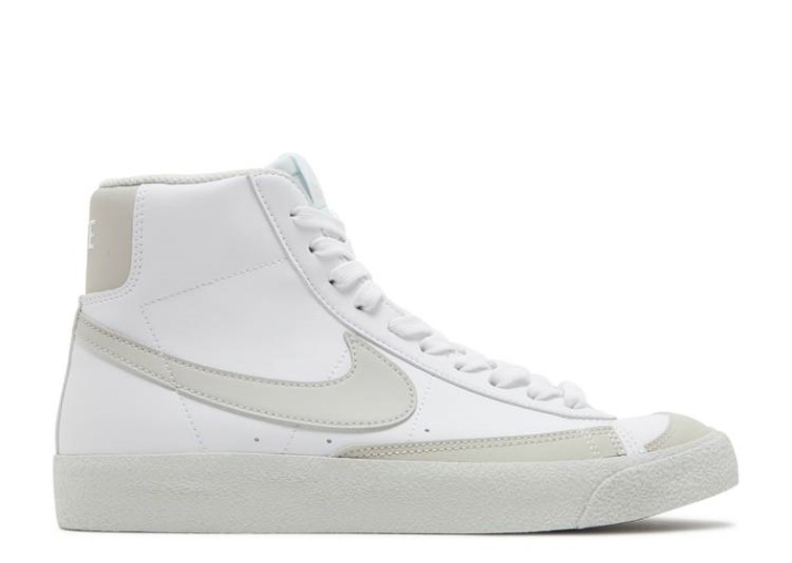 Nike Blazer Mid '77 Se Gs - Blanco Hueso Claro