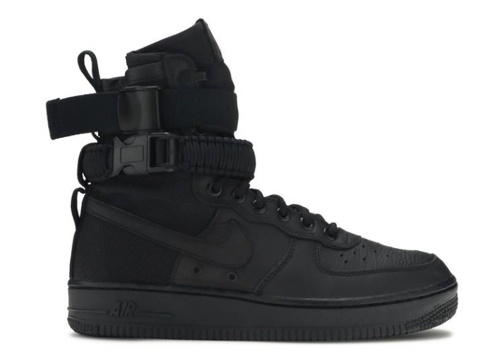 Nike Wmns Sf Air Force 1 Alto - Triple Negro