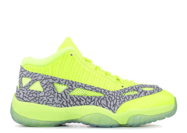 Air Jordan 11 Retro Low Ie - Voltio